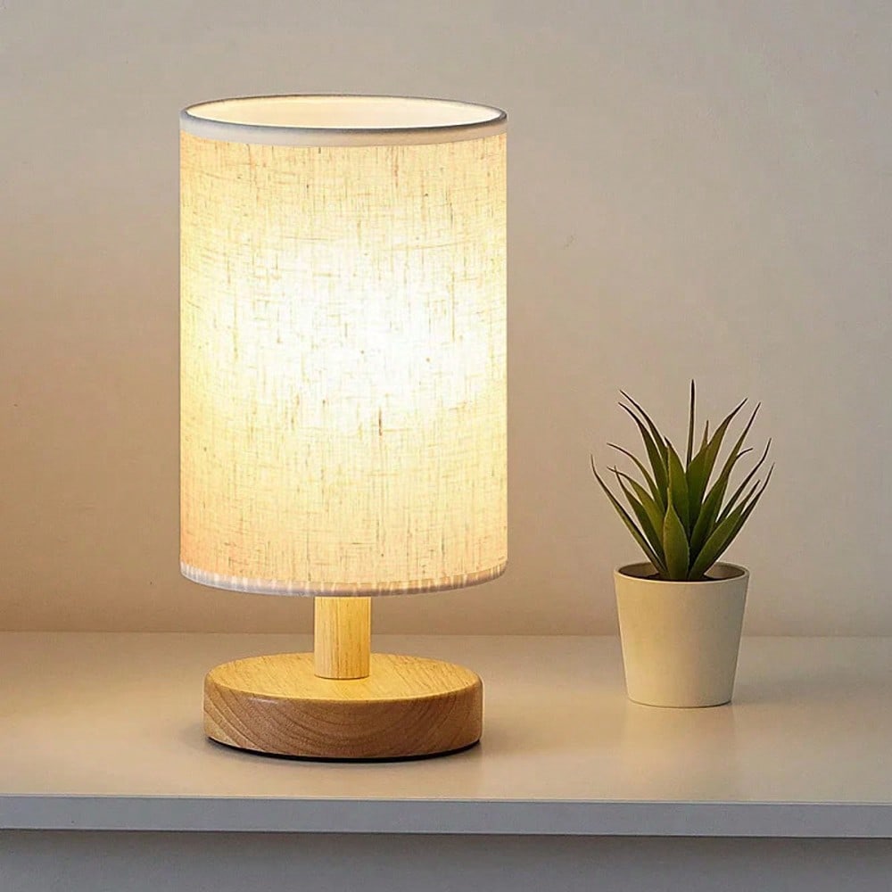 Lighting Decor Bedroom - モダンな北欧風の木製と布製の装飾テーブルランプ。寝室のベッドサイド照明、書斎、またはゲストハウスの小さなLEDナイトライトとして最適です。 優れた室内照明として最適で、クリスマスにもぴったりです。SR260327144401643282873