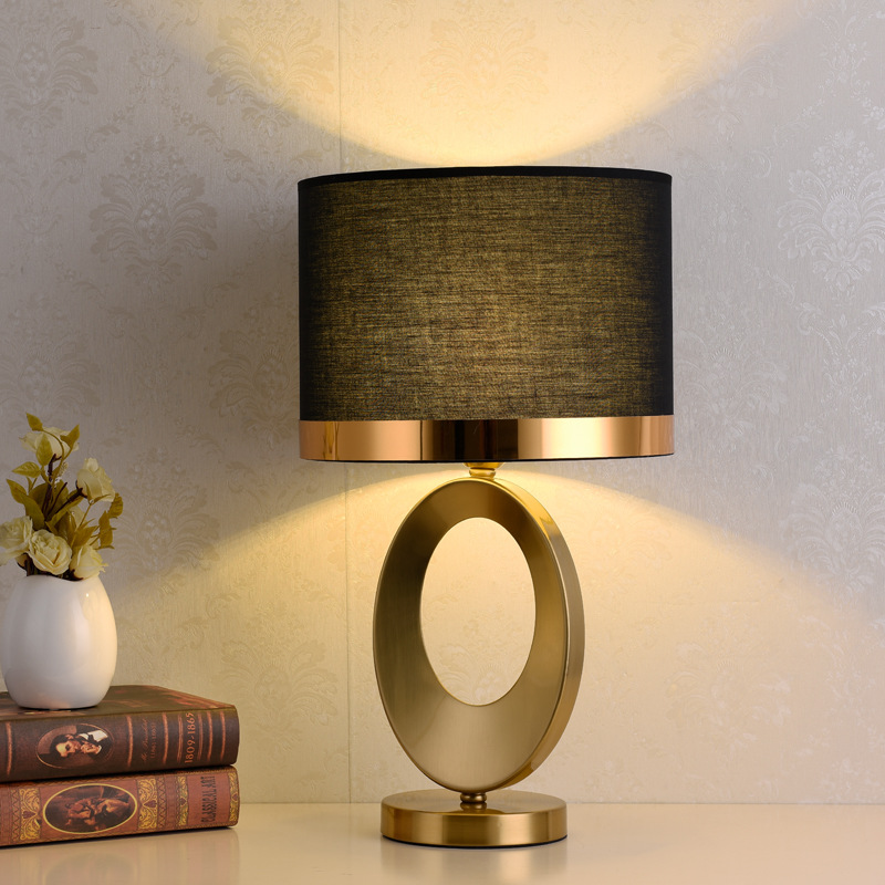北欧風ライトラグジュアリー小型デスクランプ寝室リビングルーム - Lighting Decor Bedroom のレビューと価格